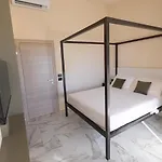 Pietra Bianca Otel Numana