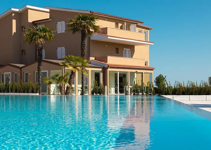 Pietra Bianca 3* Numana