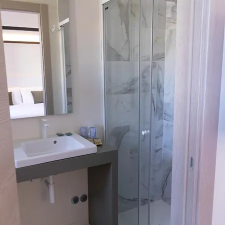 Pietra Bianca Hotel 3*