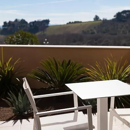 Pietra Bianca Hotel 3*