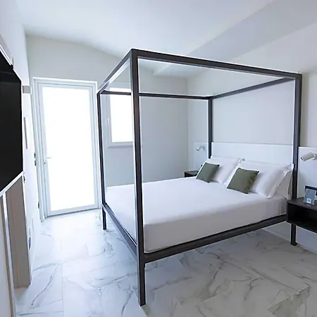 Pietra Bianca 3*