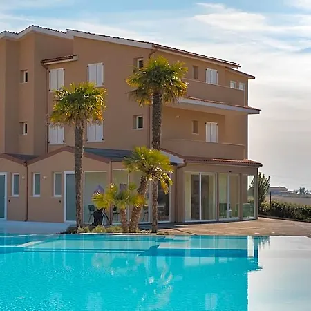 Pietra Bianca 3* נומאנה